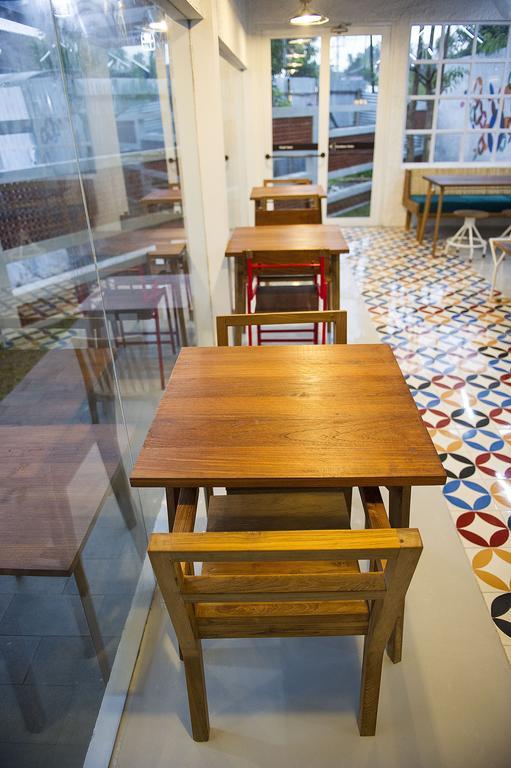 Lokal Hotel & Restaurant Kejayan Luaran gambar