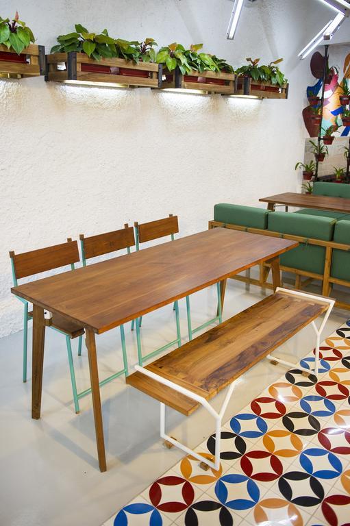 Lokal Hotel & Restaurant Kejayan Luaran gambar
