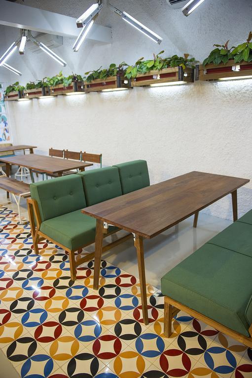 Lokal Hotel & Restaurant Kejayan Luaran gambar