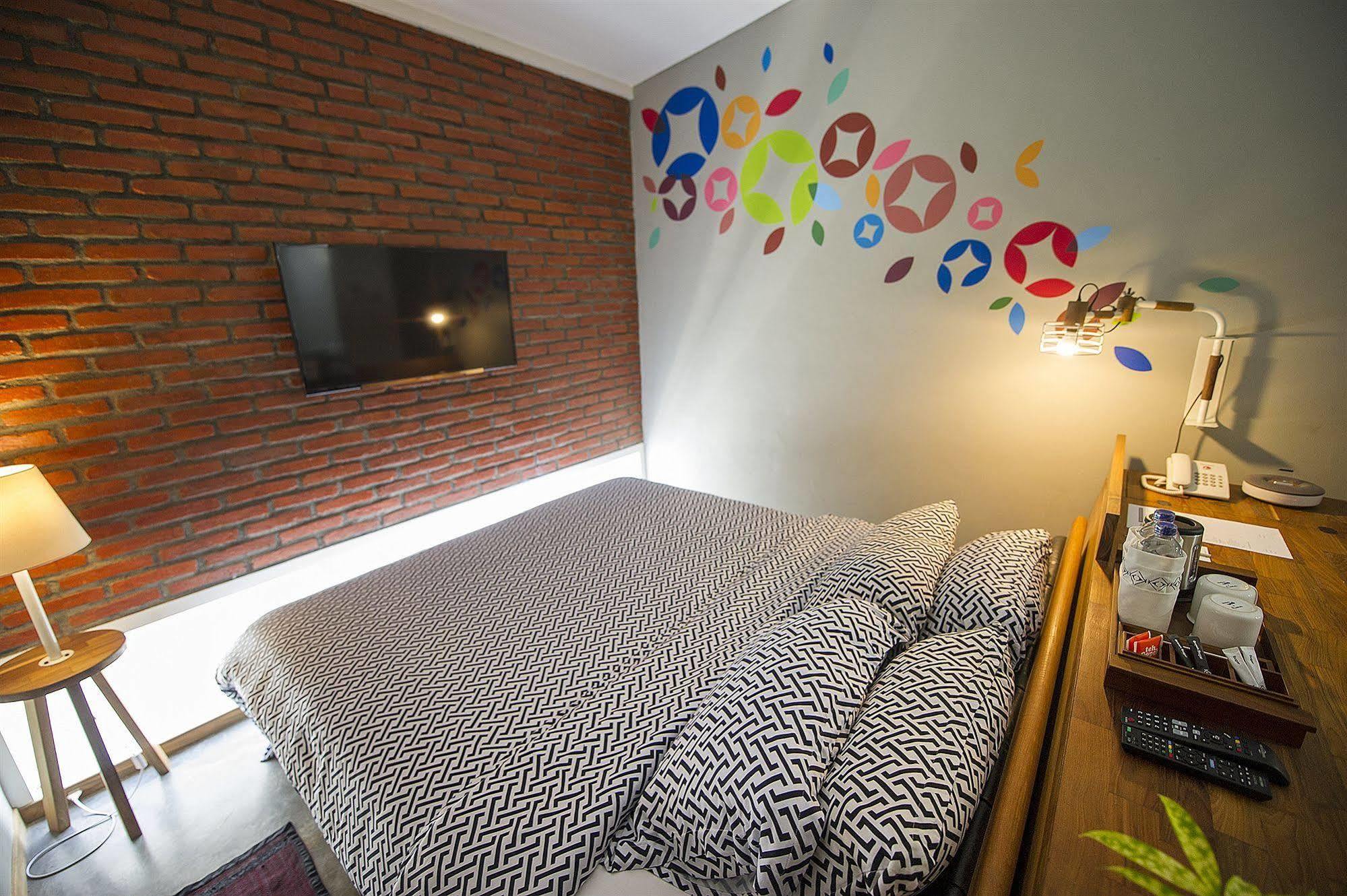 Lokal Hotel & Restaurant Kejayan Luaran gambar