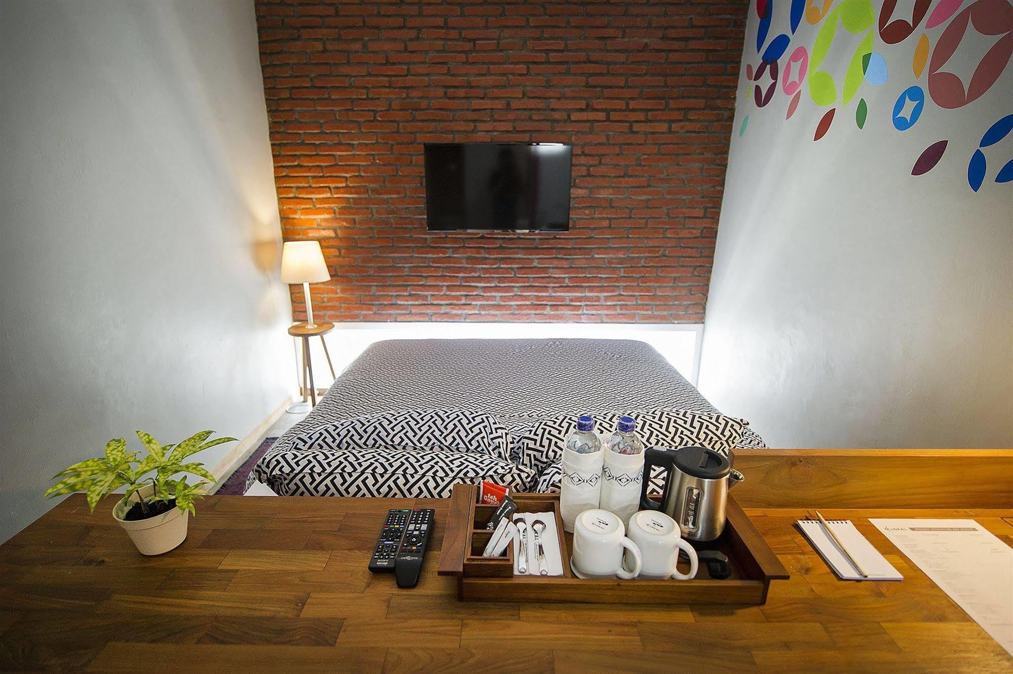 Lokal Hotel & Restaurant Kejayan Luaran gambar