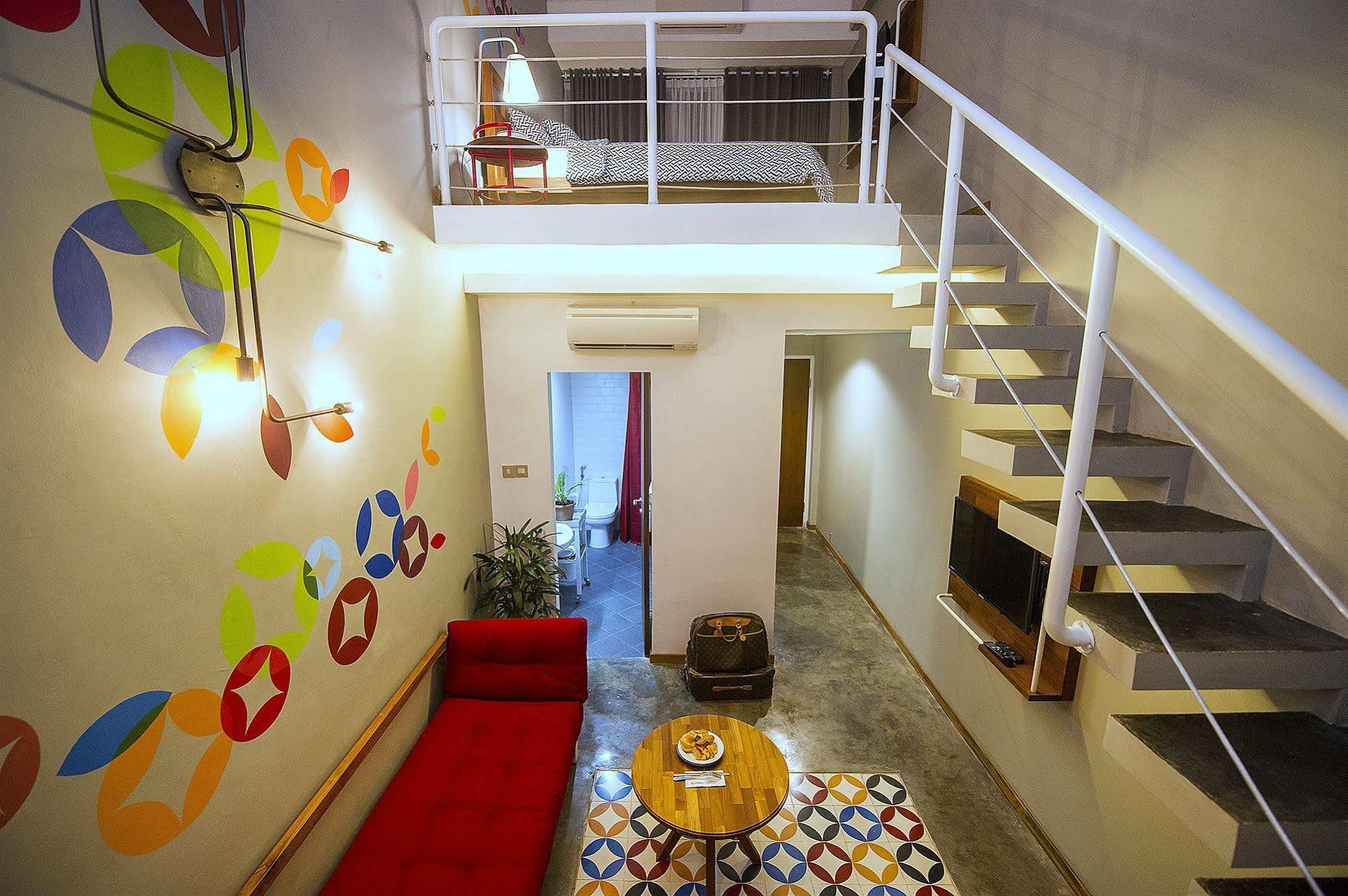 Lokal Hotel & Restaurant Kejayan Luaran gambar