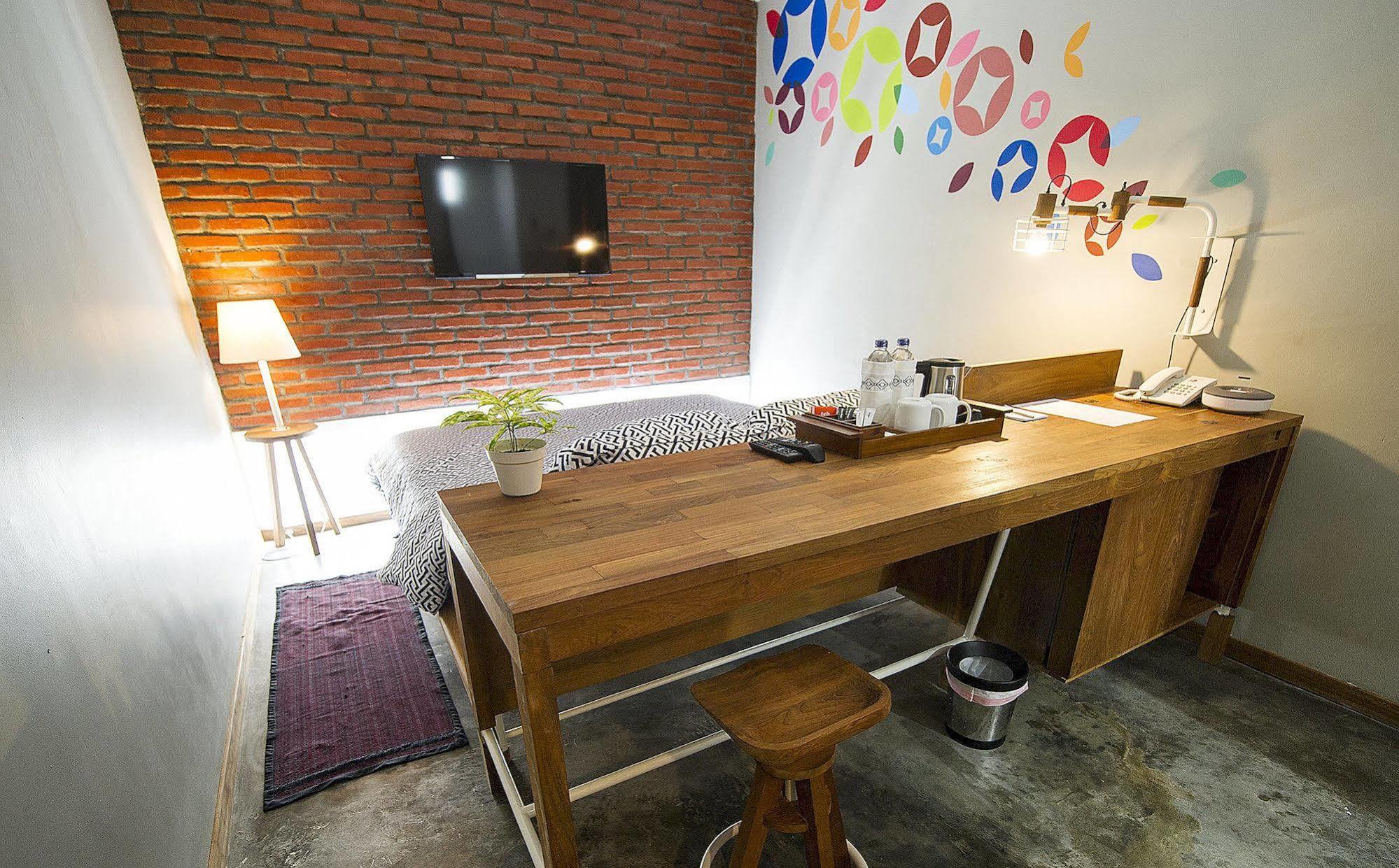 Lokal Hotel & Restaurant Kejayan Luaran gambar